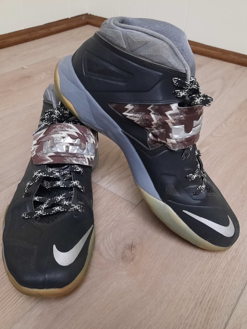 NIKE LeBron James Zoom Soldier 7 VII BHM - Black/Camo, Size 13